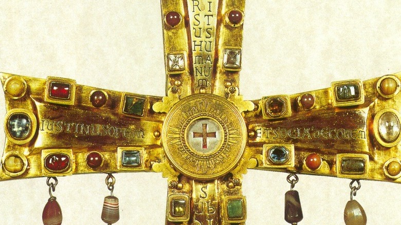 crux vaticana cross justin II