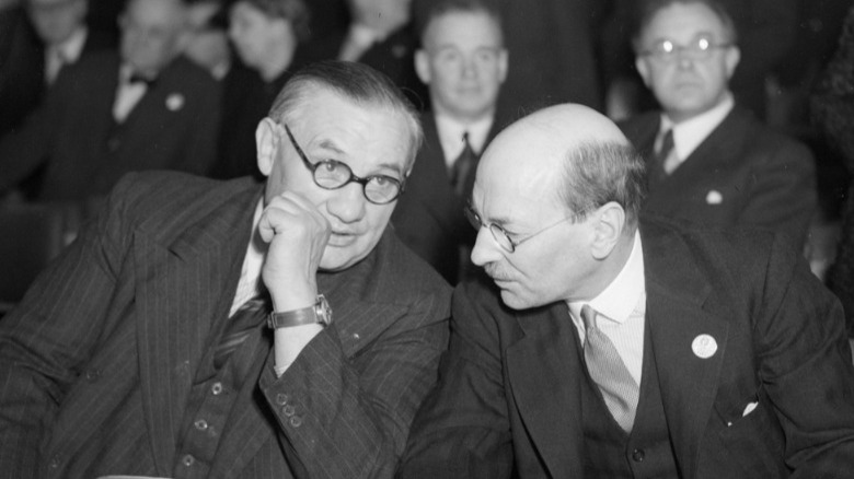 Home Secretery Ernest Bevin (left) and Prime Minister Clement Attlee (right)
