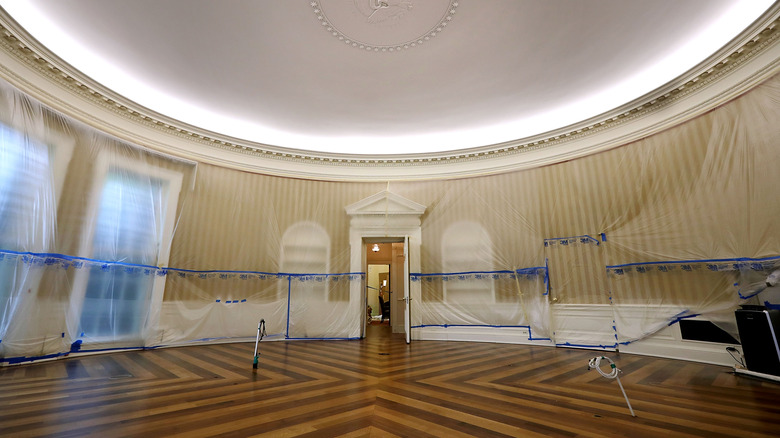 Oval Office undergoing renovation