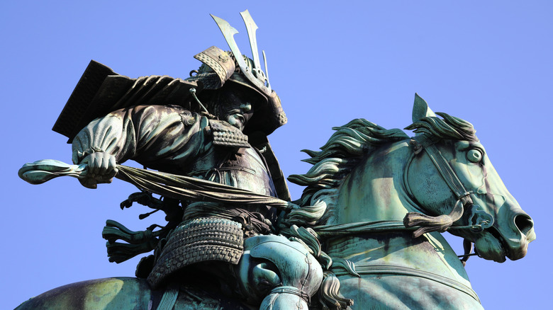 Statue of samurai Kusunoki Masashige
