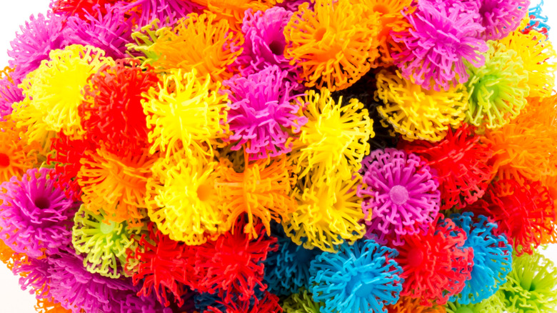 Colorful sticky objects