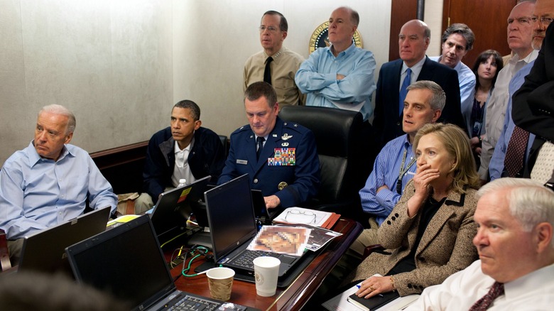 Obama and advisors in situation room