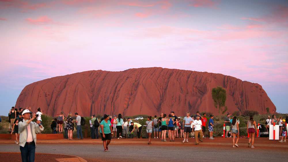 large crowds at ayers rock