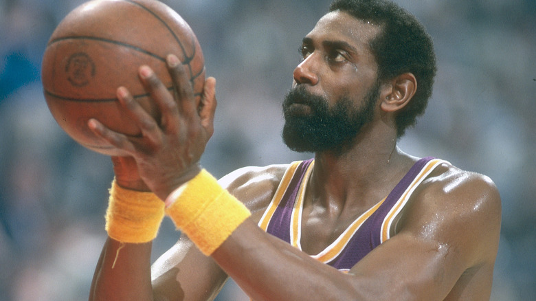 spencer haywood taking a shot for the LA lakers