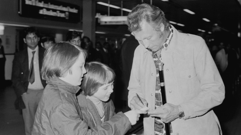 Evel Knievel signs autographs in London