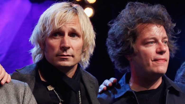 mike dirnt jason white looking off