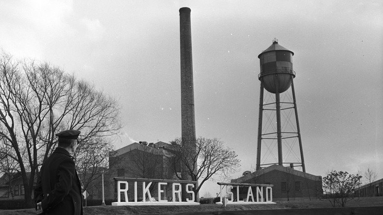 exterior of Rikers Island