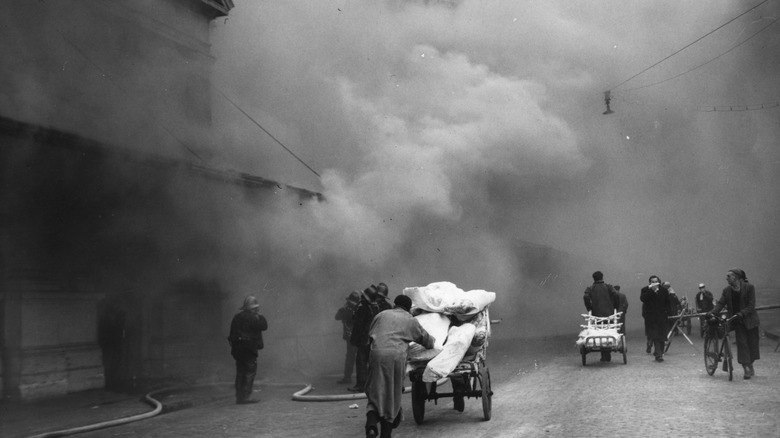 Smithfield Market on fire, 1958