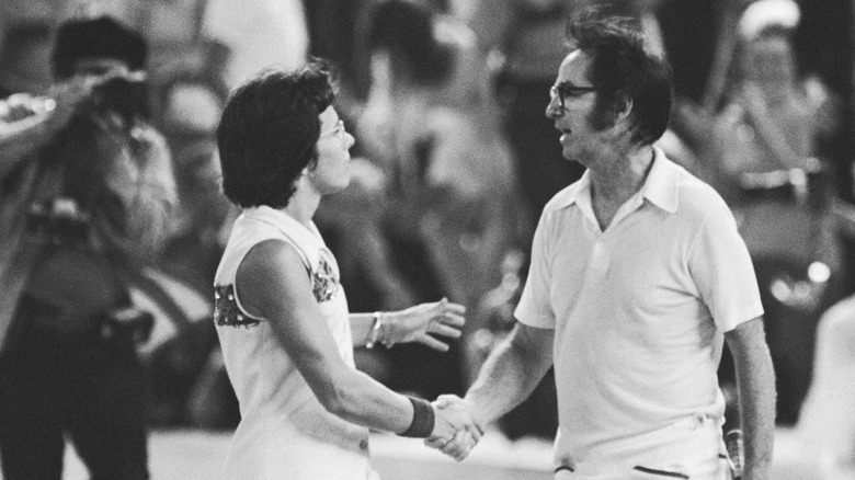 Billie Jean King and Bobby Riggs shaking hands