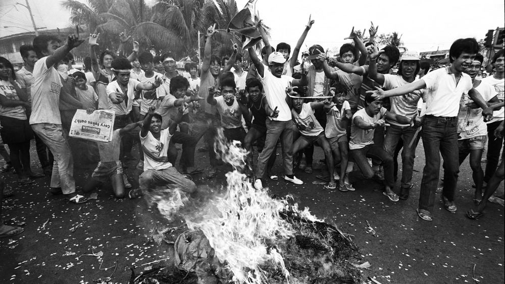 Burning effigy of Marcos