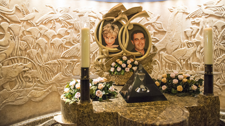 Lady Di and Dodi Fayed memorial