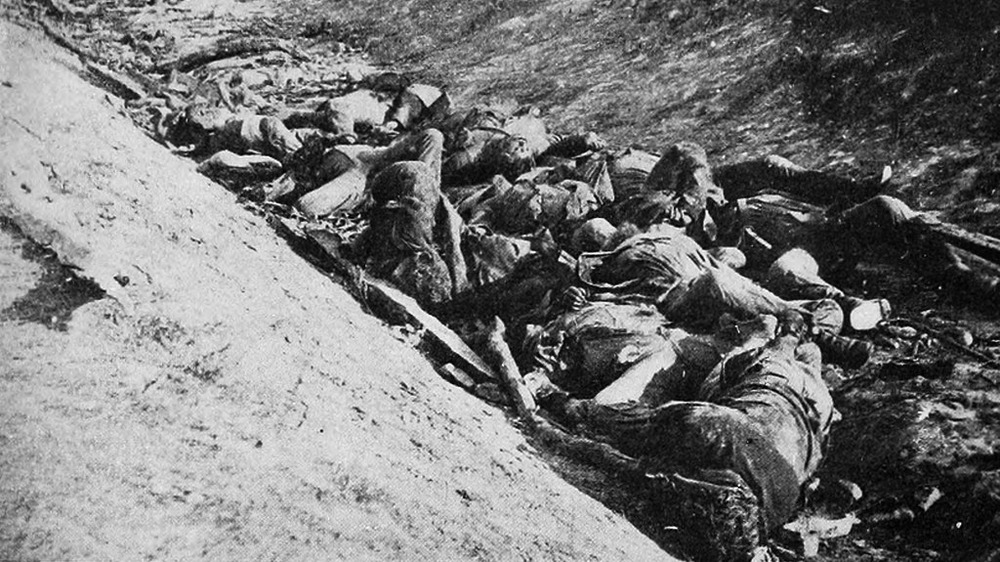 confederate soldiers fallen at bloody lane