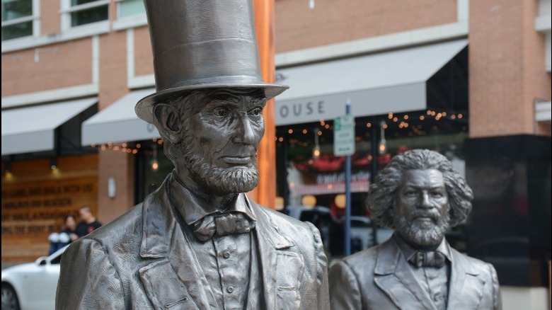 Sculptures of Lincoln and Douglass