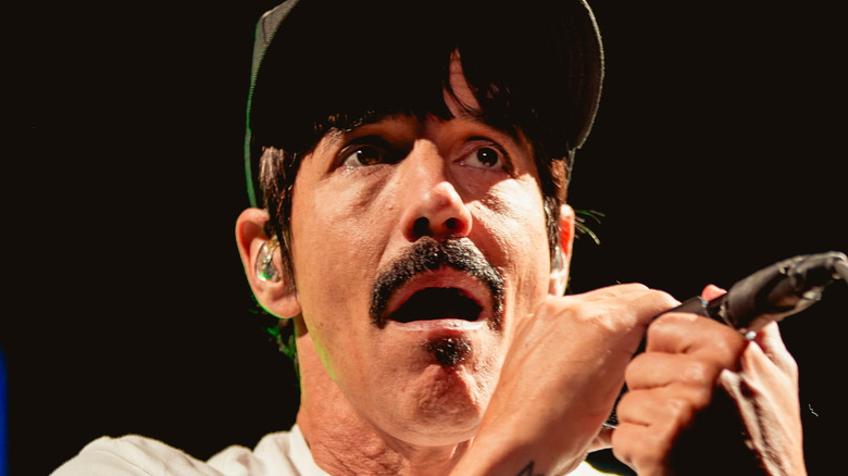 Anthony Kiedis on stage mic