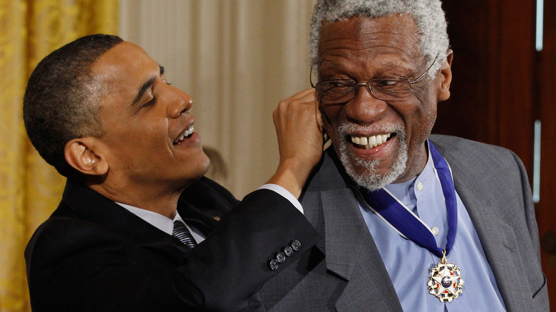 Barack Obama presents award to Bill Russell