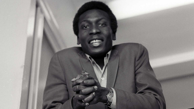 Jimmy Cliff posing for a photo