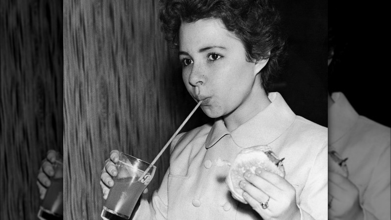1950s brenda lee burger drink straw