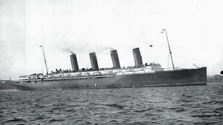 picture of the Lusitania on its last voyage