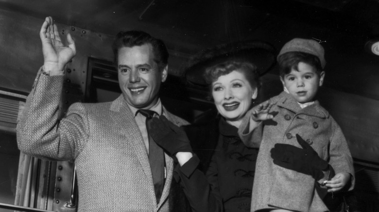 lucille ball and desi arnaz with their son