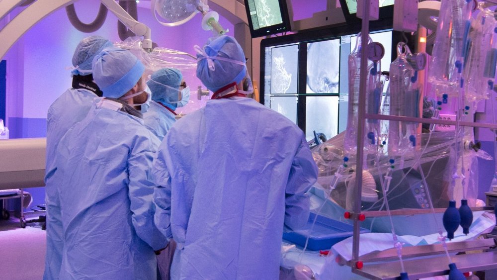 Neurosurgery in an OR