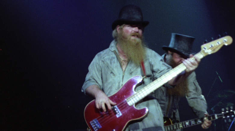 Dusty Hill in concert
