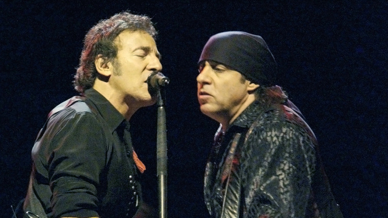 Bruce Springsteen and Steven Van Zandt perform