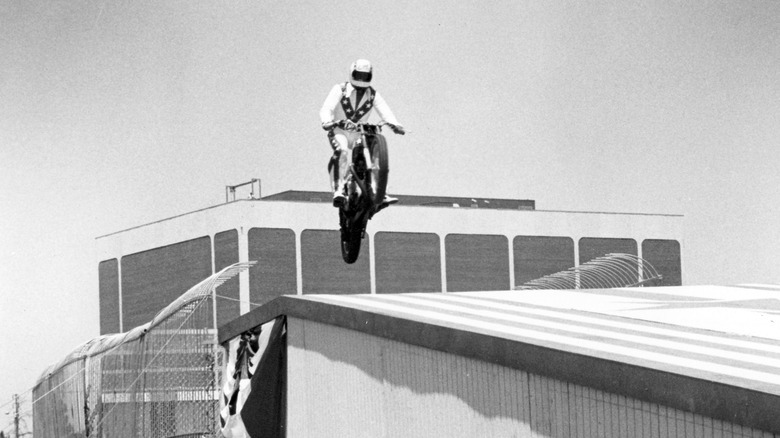 Evel Knievel in air