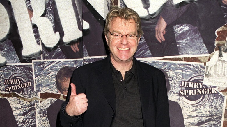 Jerry Springer thumbs up at event