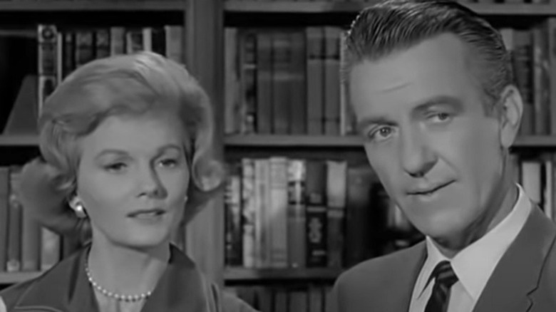  Barbara Billingsly and Hugh Beaumont looking to side
