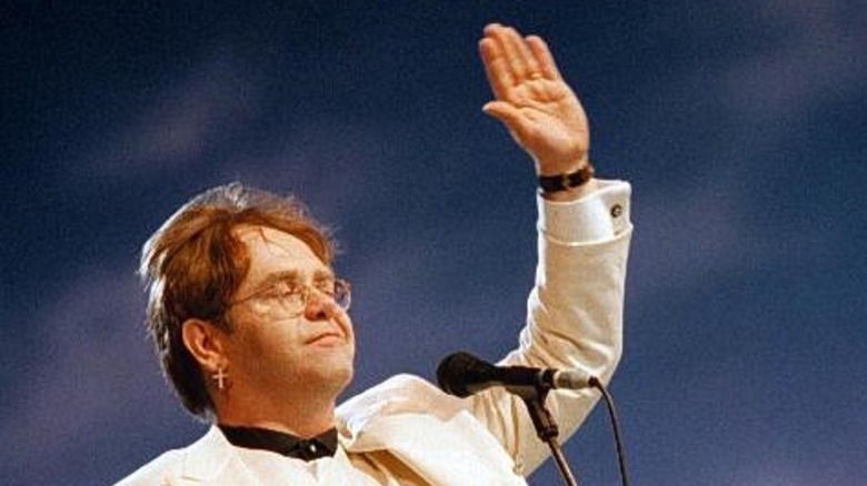 Cropped photo of Elton John in 1996