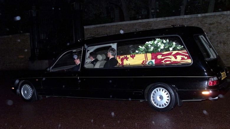 Princess Margaret's coffin arrives at St James chapel