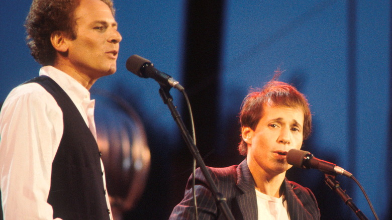 Simon and Garfunkel play Central Park in 1981