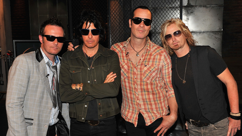 Stone Temple Pilots posing for picture