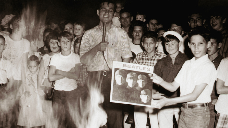 kids burn Beatles records