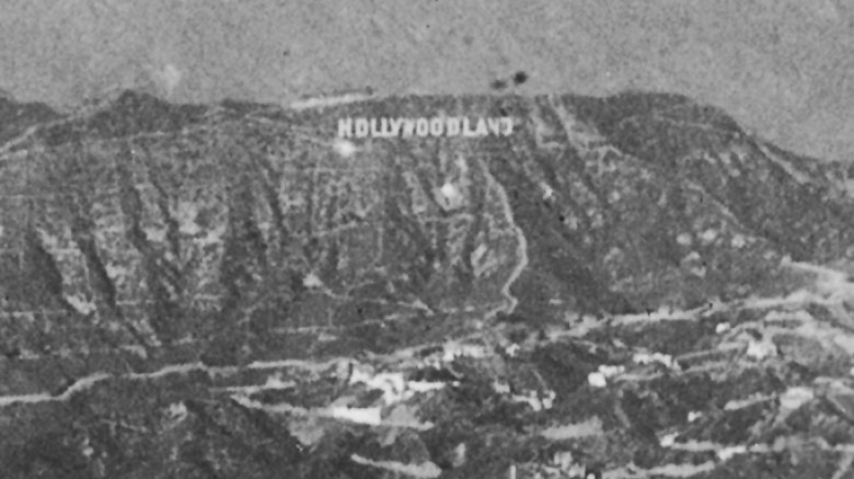 hollywood sign