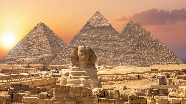 Sphinx and pyramids Khafre and Khufu