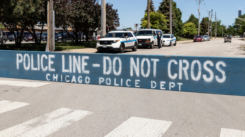 Chicago police line