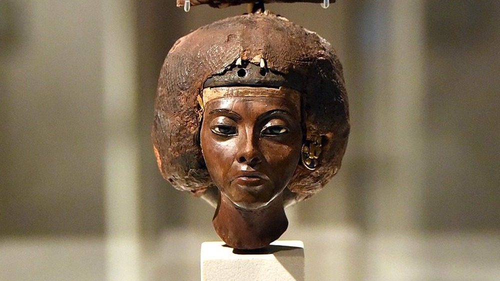 statue of the Head of Queen Tiye