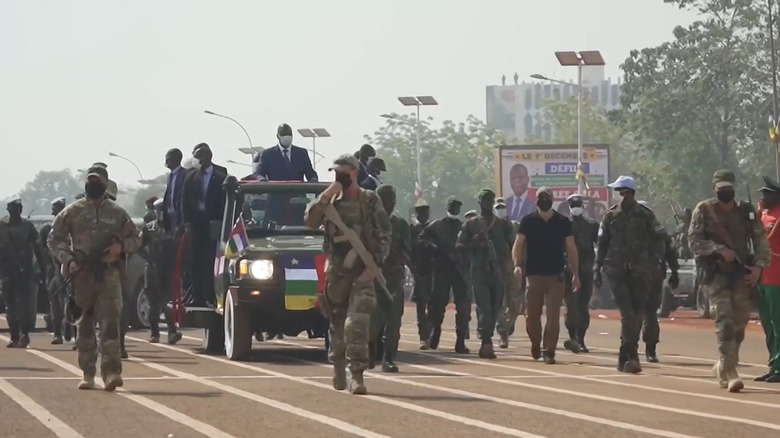 Wagner mercenaries escorting Central African Republic president 