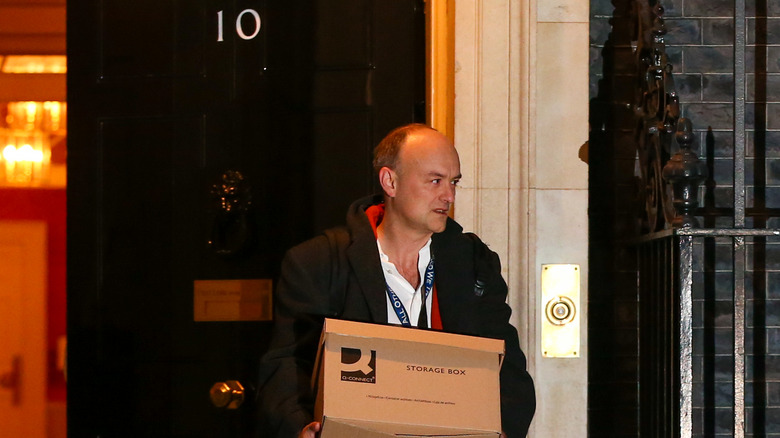 Dominic Cummings leaving Downing Street