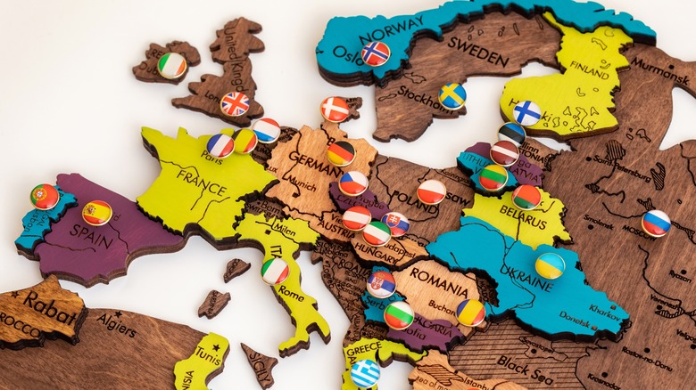 Puzzle-piece European map