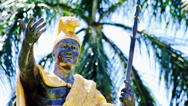 statue of king kamehameha