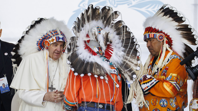 pope francis apologizing to indigenous people in canada