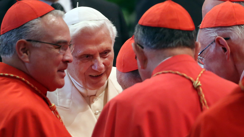 pope benedict meeting with some people