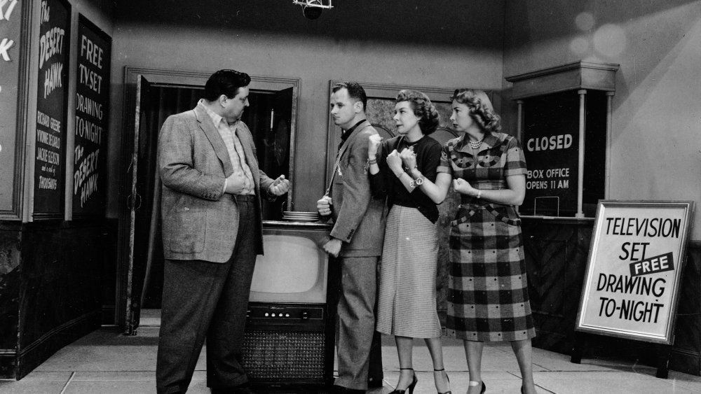 Jackie Gleason and the cast of 'The Honeymooners'