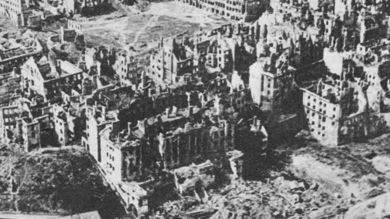 Destroyed buildings in Warsaw