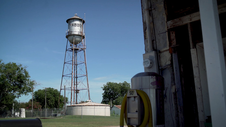 Water tower in Abbott Texas