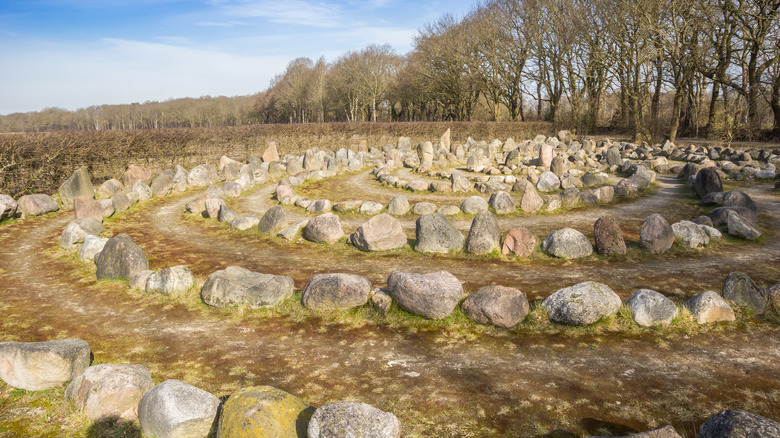 yde girl monument of stone circles