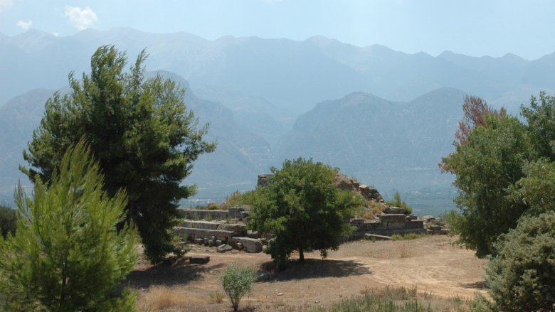 menelaion, burial site of helen of troy
