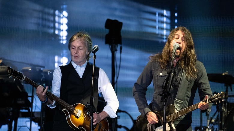 Paul McCartney and Dave Grohl performing